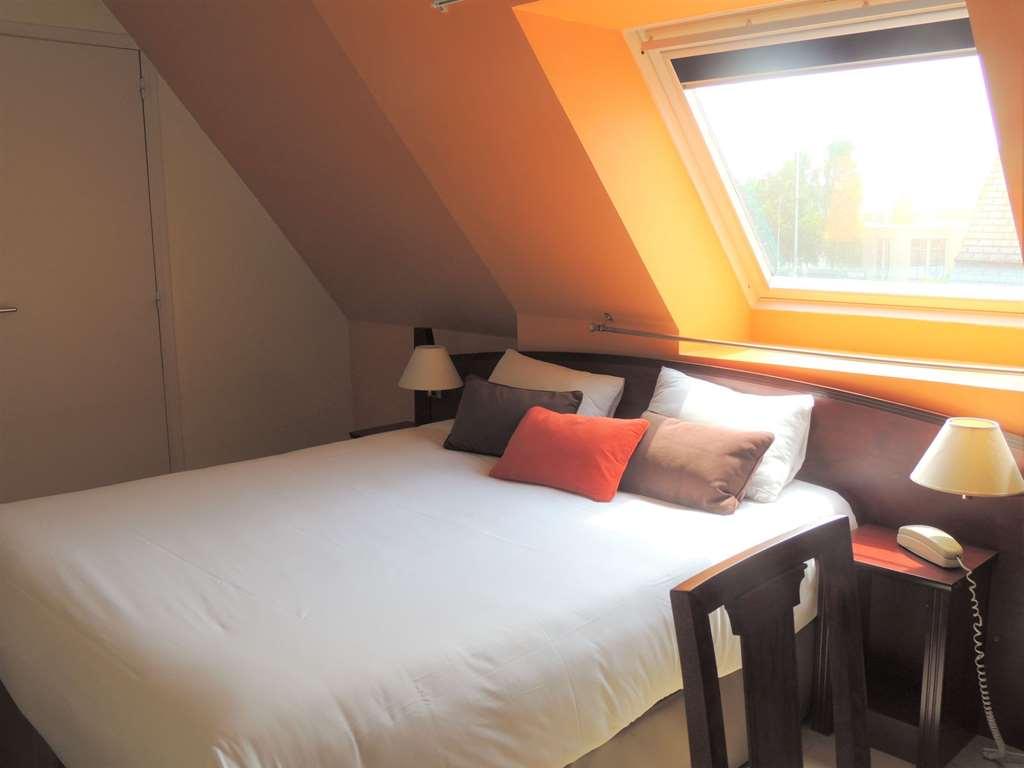 Hotel Crocus Caen Memorial Номер фото